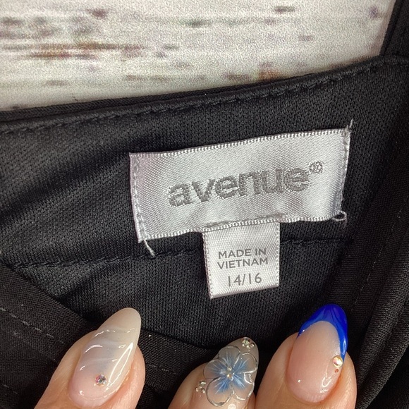 AVENUE PAISLEY PLUS SIZE 14 16 Blues, Black & White Maxi Dress - Picture 15 of 15